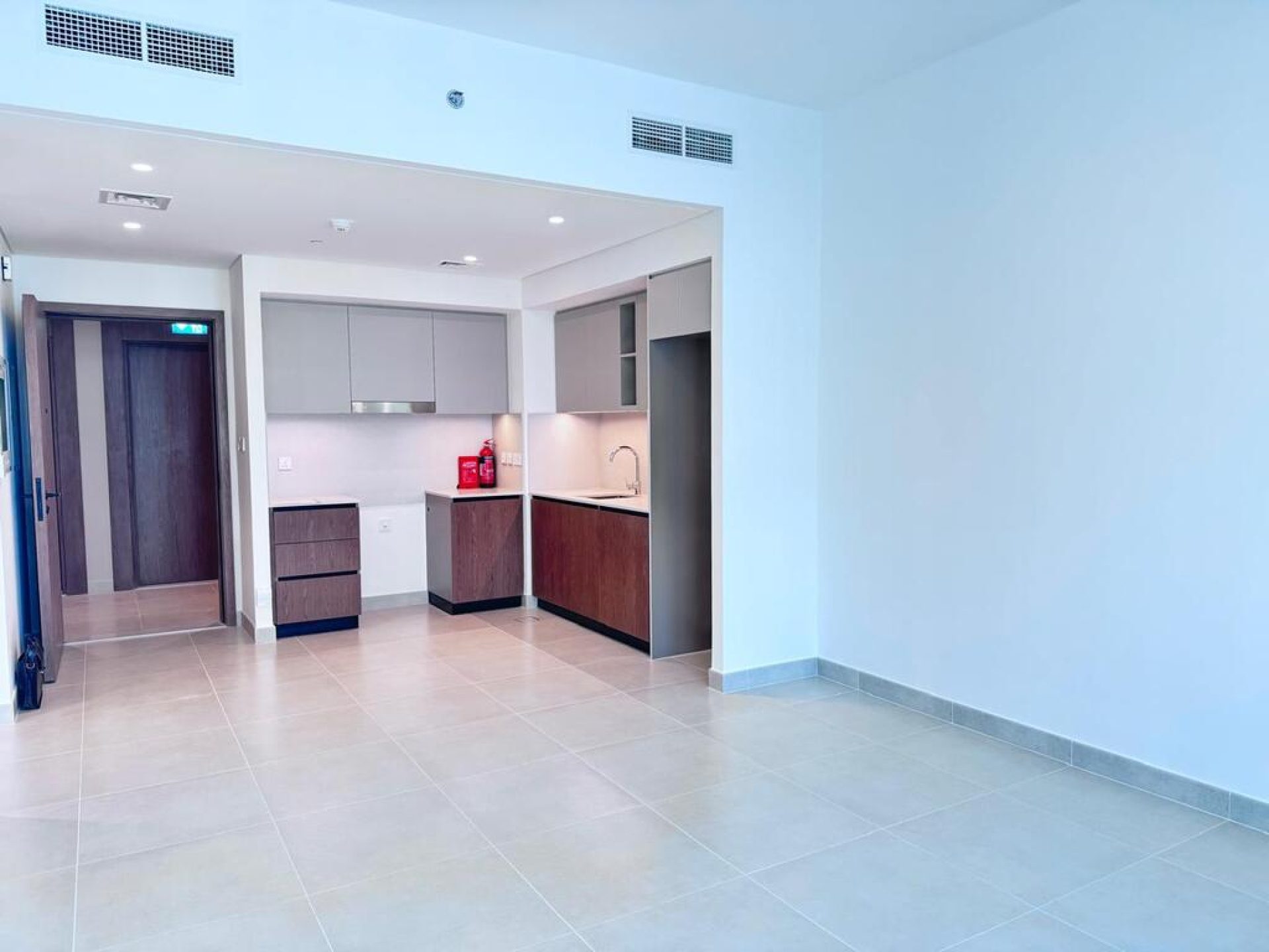 136360-whatsapp-image-2025-05-23-at-54309-pm-5 VUE SUR LE BURJ KHALIFA | ÉTAGE ÉLEVÉE | NEUF Appartement Dubai