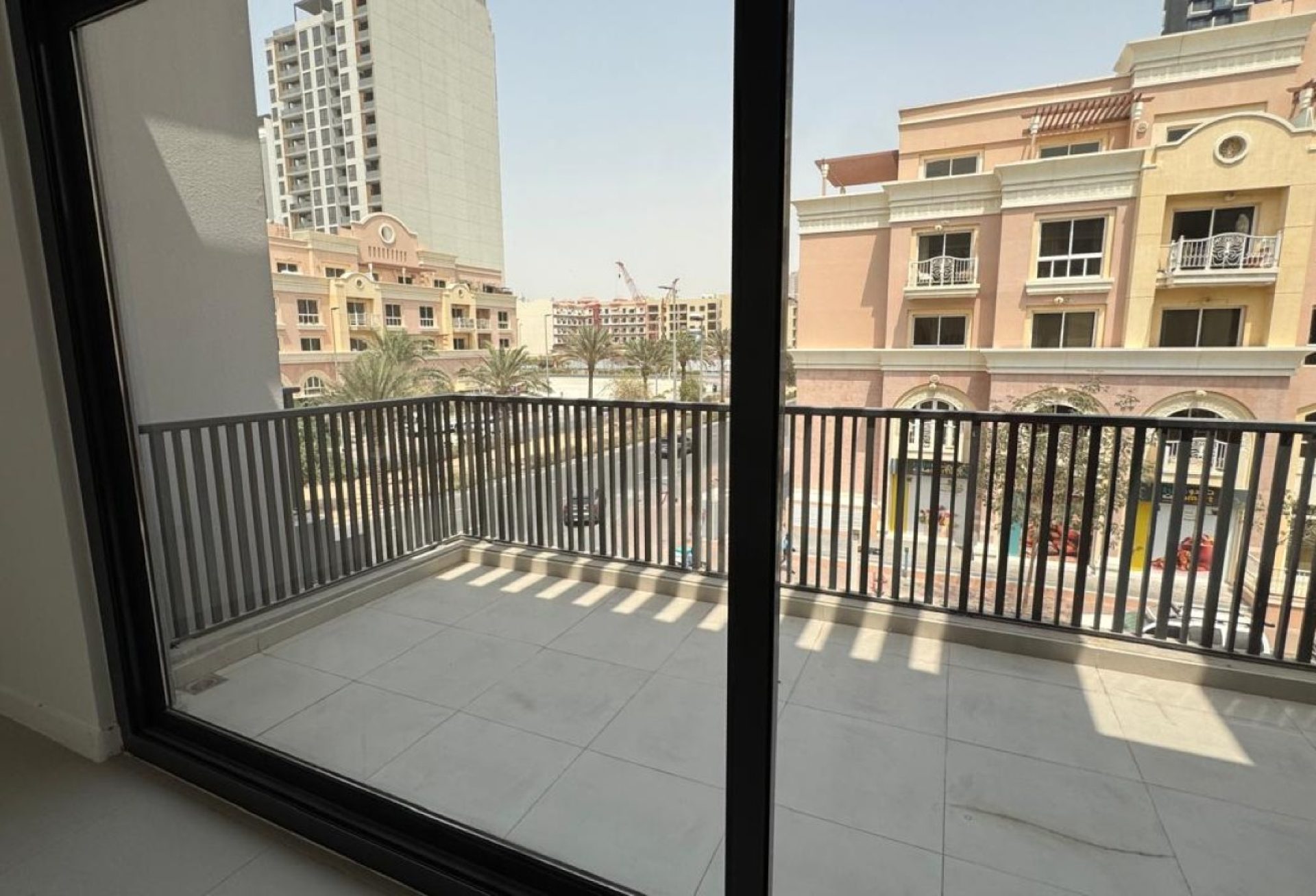 144899-original-11 Aintree — Appartement 3 chambres à louer, 2153,86 Sq Ft