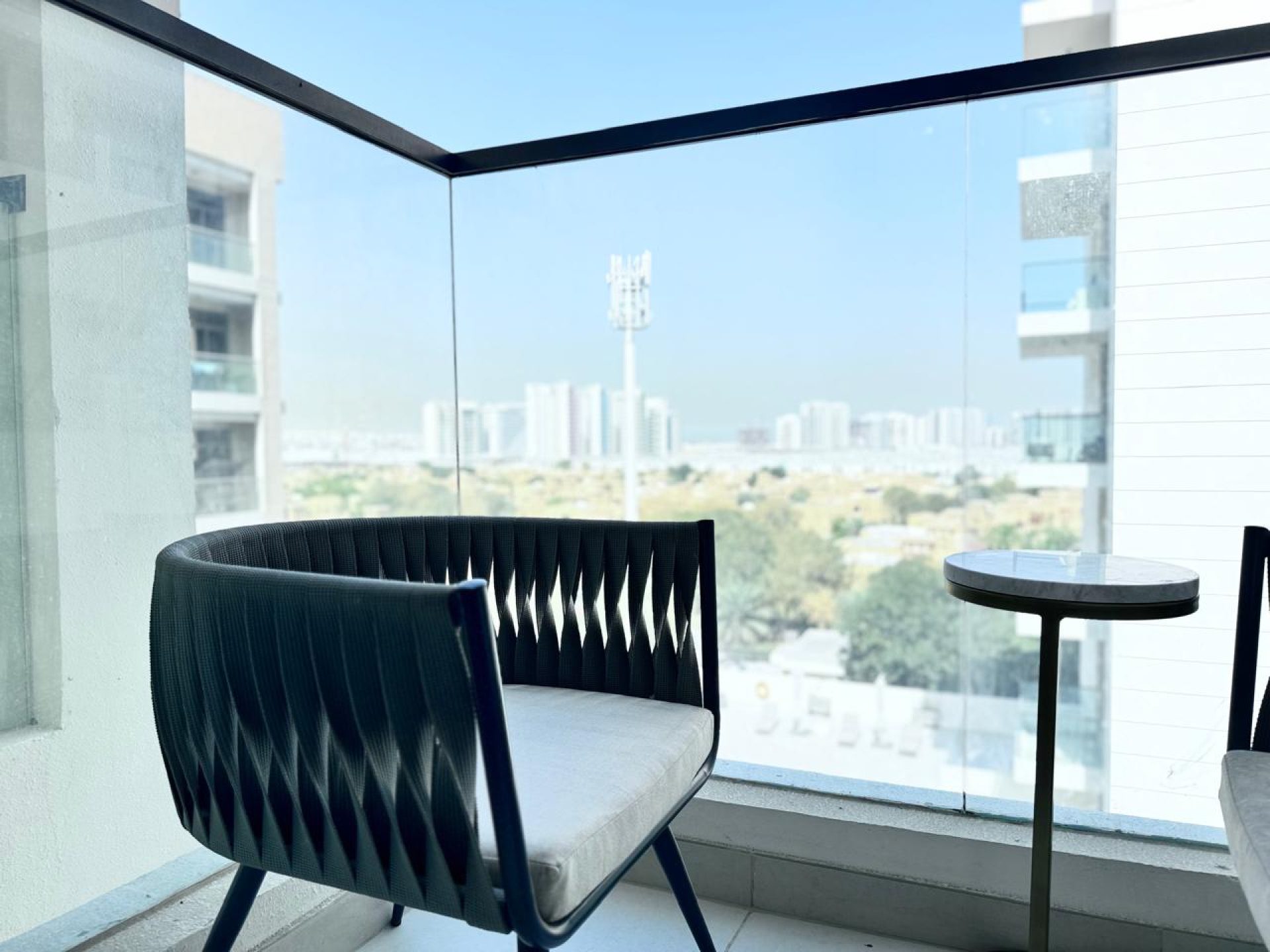 86640-img-20250222-wa0007 MAISON INTELLIGENTE ÉLÉGANTE | VUE SUR LA PISCINE | STUDIO MEUBLÉ Appartement Dubai