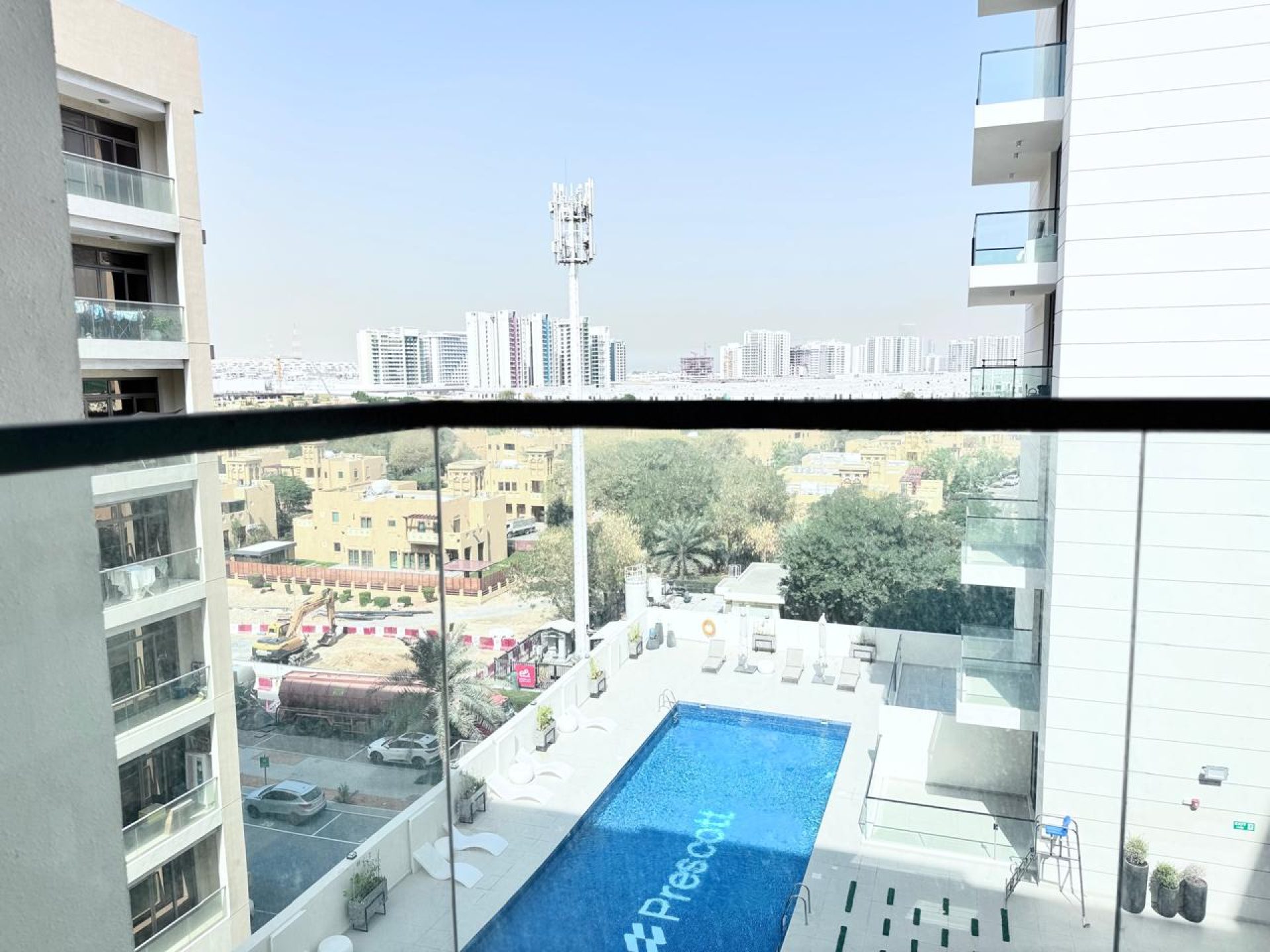 86656-img-20250222-wa0020 MAISON INTELLIGENTE ÉLÉGANTE | VUE SUR LA PISCINE | STUDIO MEUBLÉ Appartement Dubai