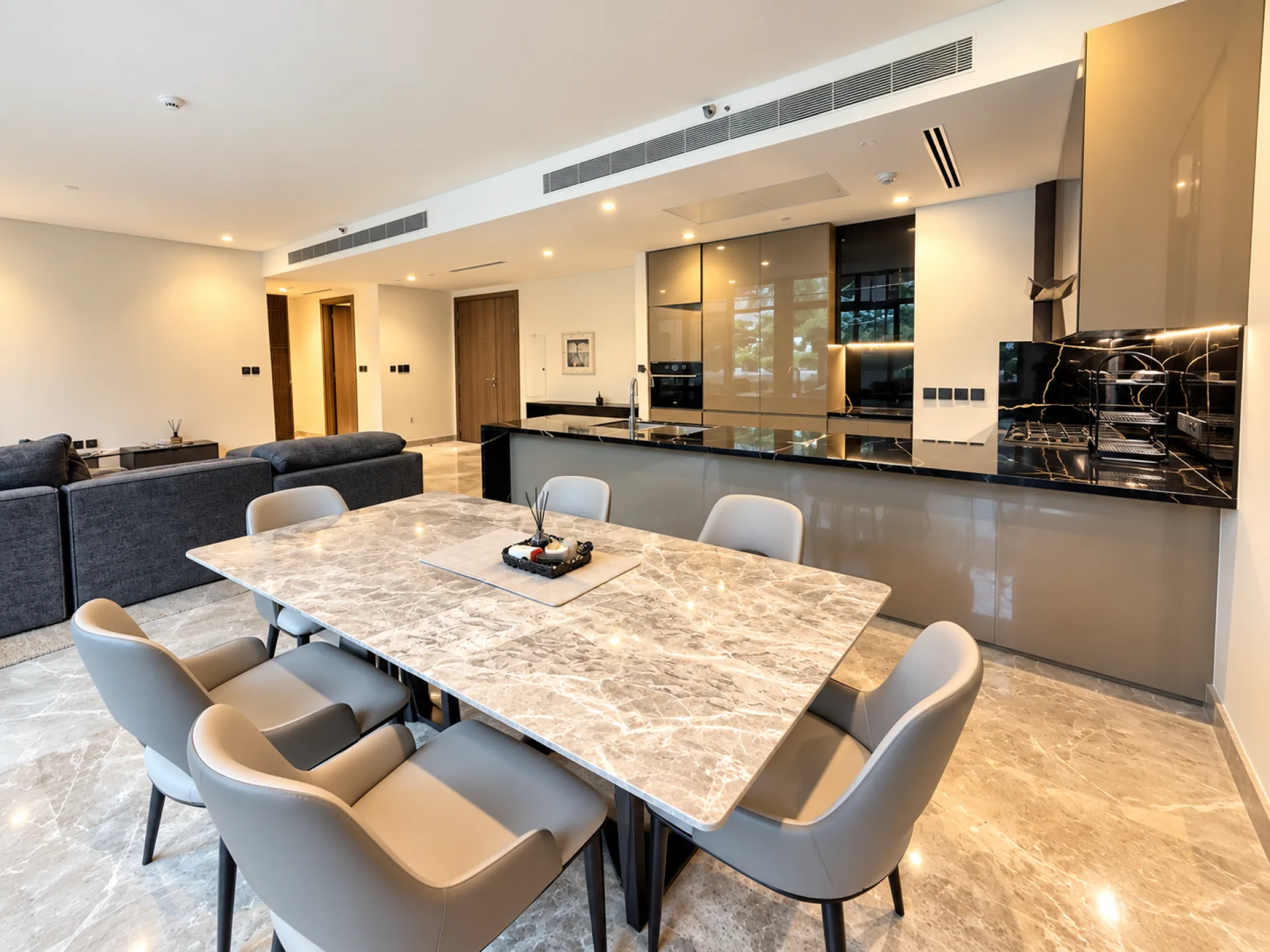 Duplex Entièrement Meublé | Intérieurs de Designer | Emplacement de Choix – Appartement Dubai (4/9)