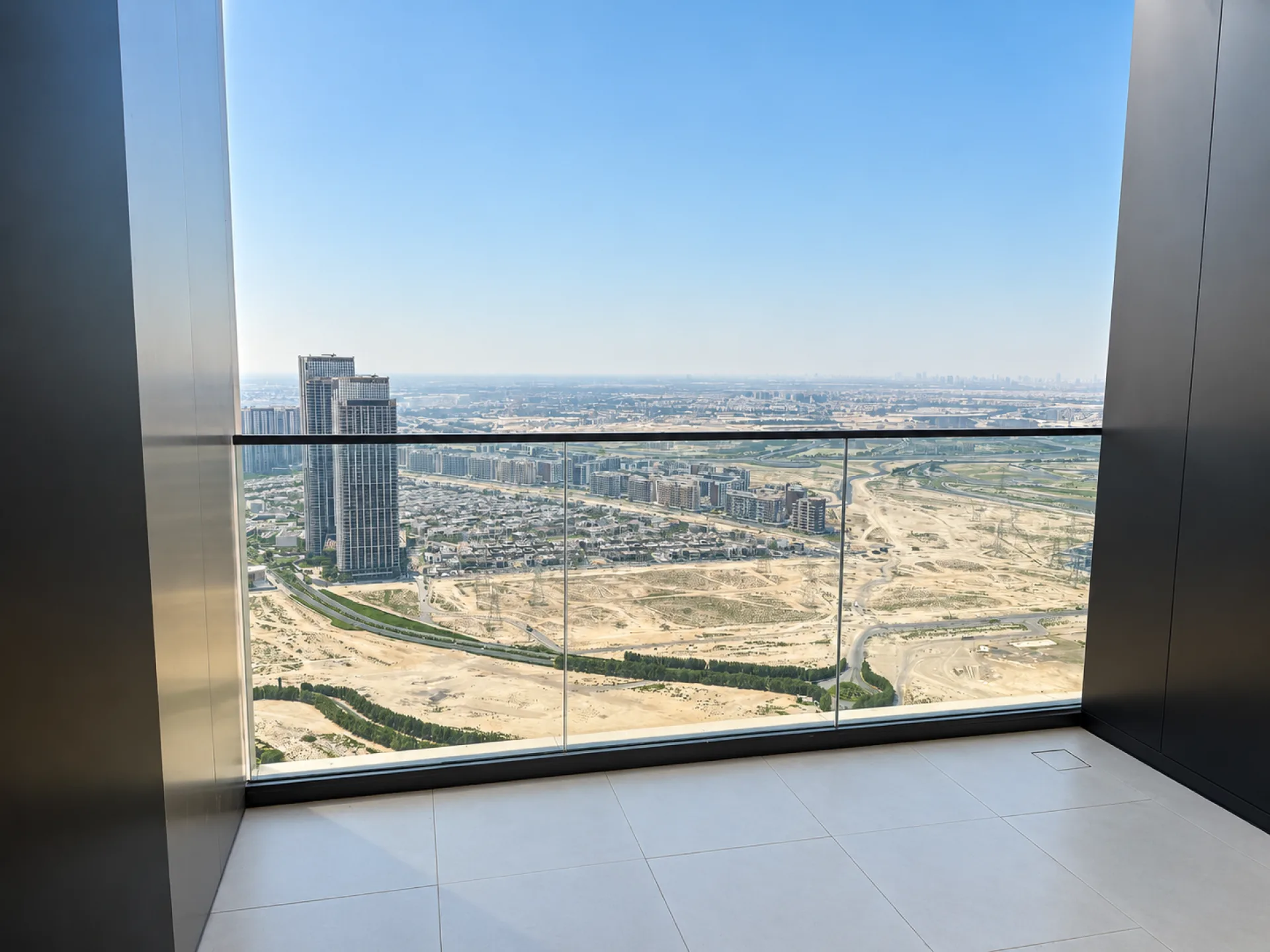 ÉTAGE ÉLEVÉ | RARE UNITÉ D'ANGLE | VUE SUR LE LAGON – Appartement Dubai (3/30)