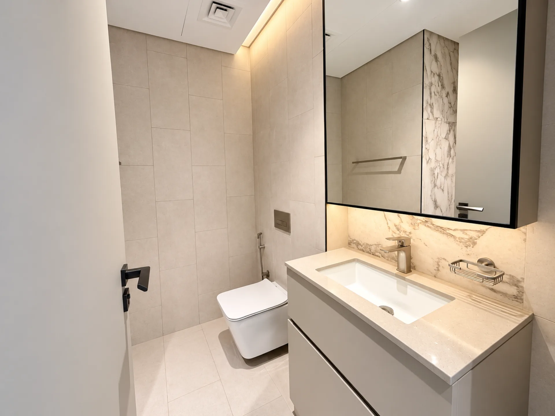 Flambant neuf | Vue sur le ruisseau et le skyline | Emplacement de choix – Appartement Dubai (6/16)