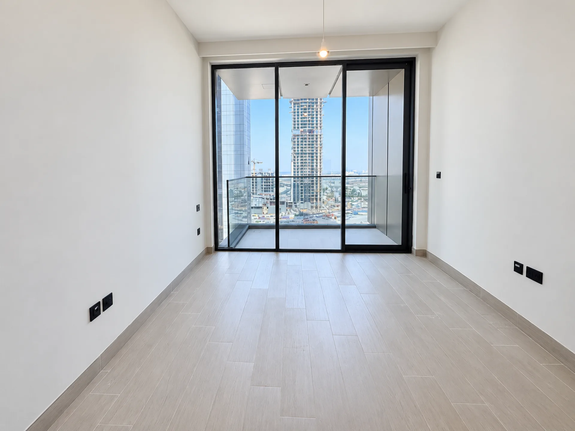 Flambant neuf | Vue sur le ruisseau et le skyline | Emplacement de choix – Appartement Dubai (1/1)