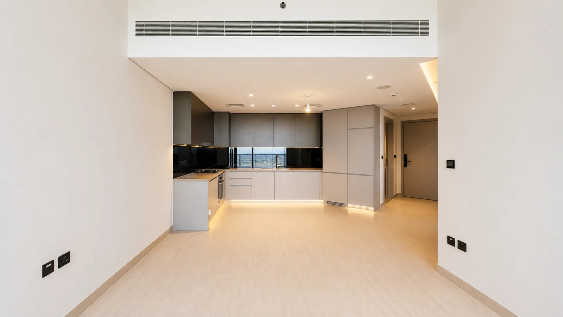 TOUT NEUF 1 CH | HAUT ÉTAGE | VUE SUR LE RUISSEAU – Appartement Dubai (8/19)