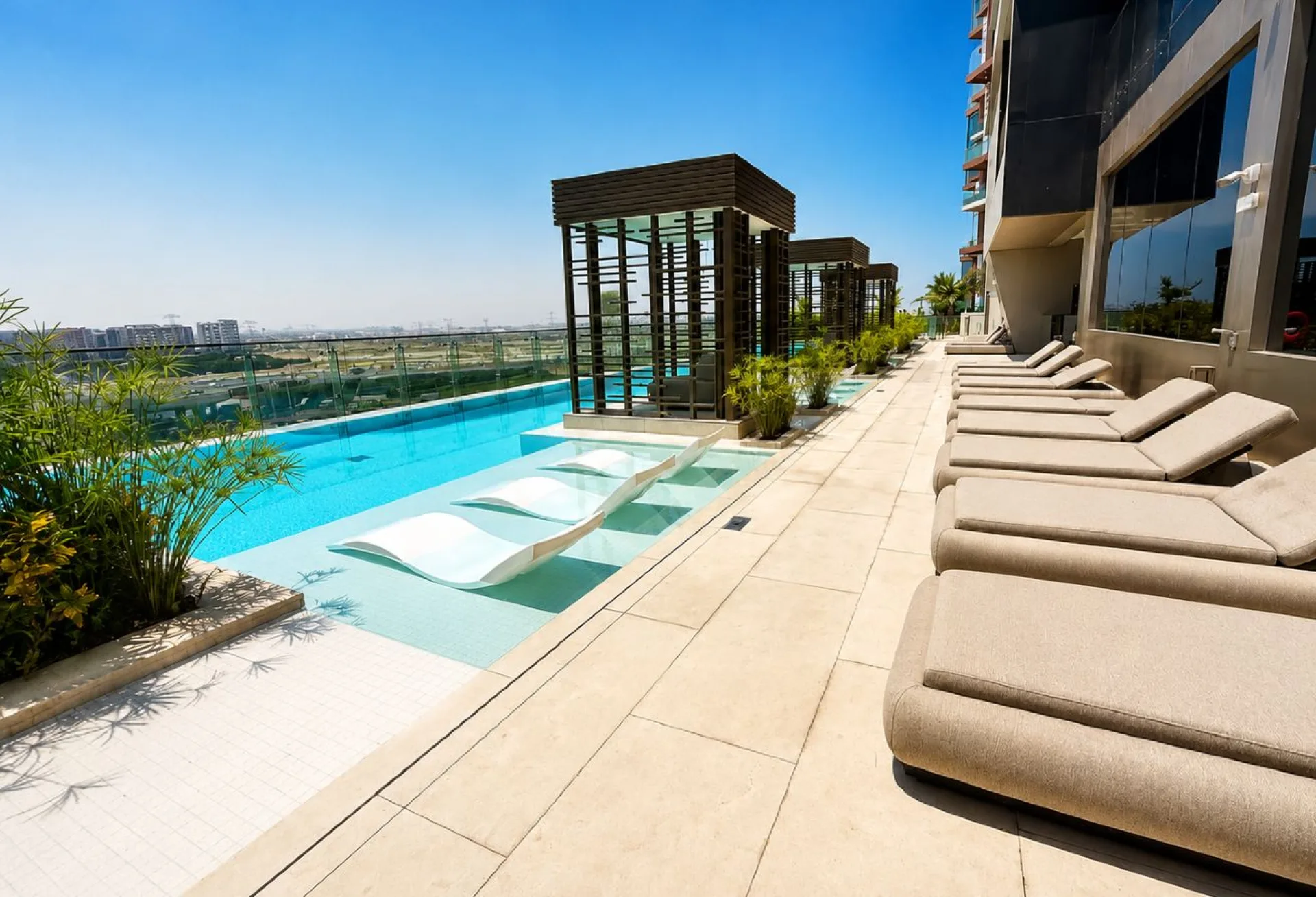 TOUT NEUF 1 CH | HAUT ÉTAGE | VUE SUR LE RUISSEAU – Appartement Dubai (16/19)