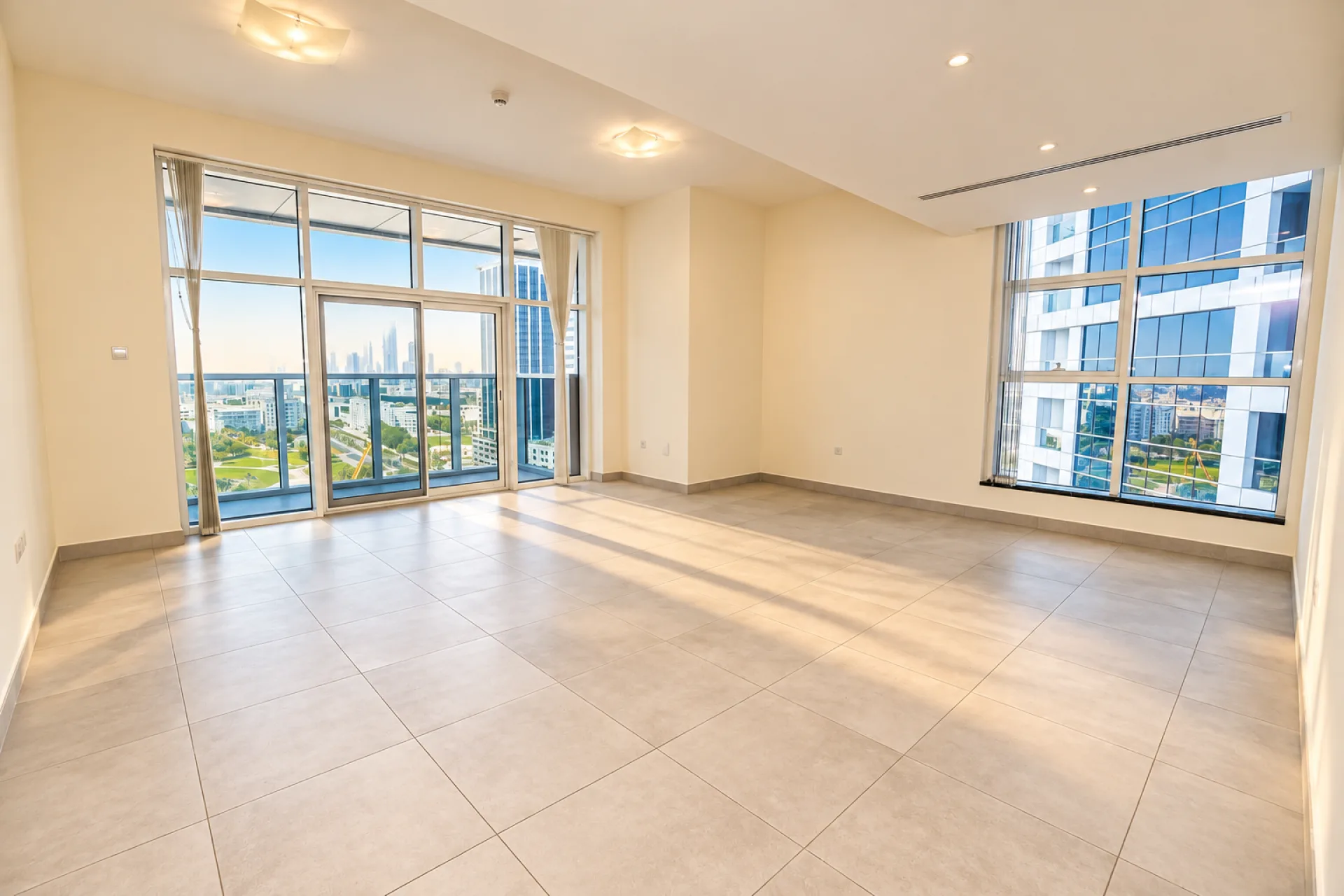 2CH+CHAMBRE DE SERVICE | PLUS GRANDE DISPOSITION | CUISINE ENTIÈREMENT ÉQUIPÉE – Appartement Dubai (2/17)