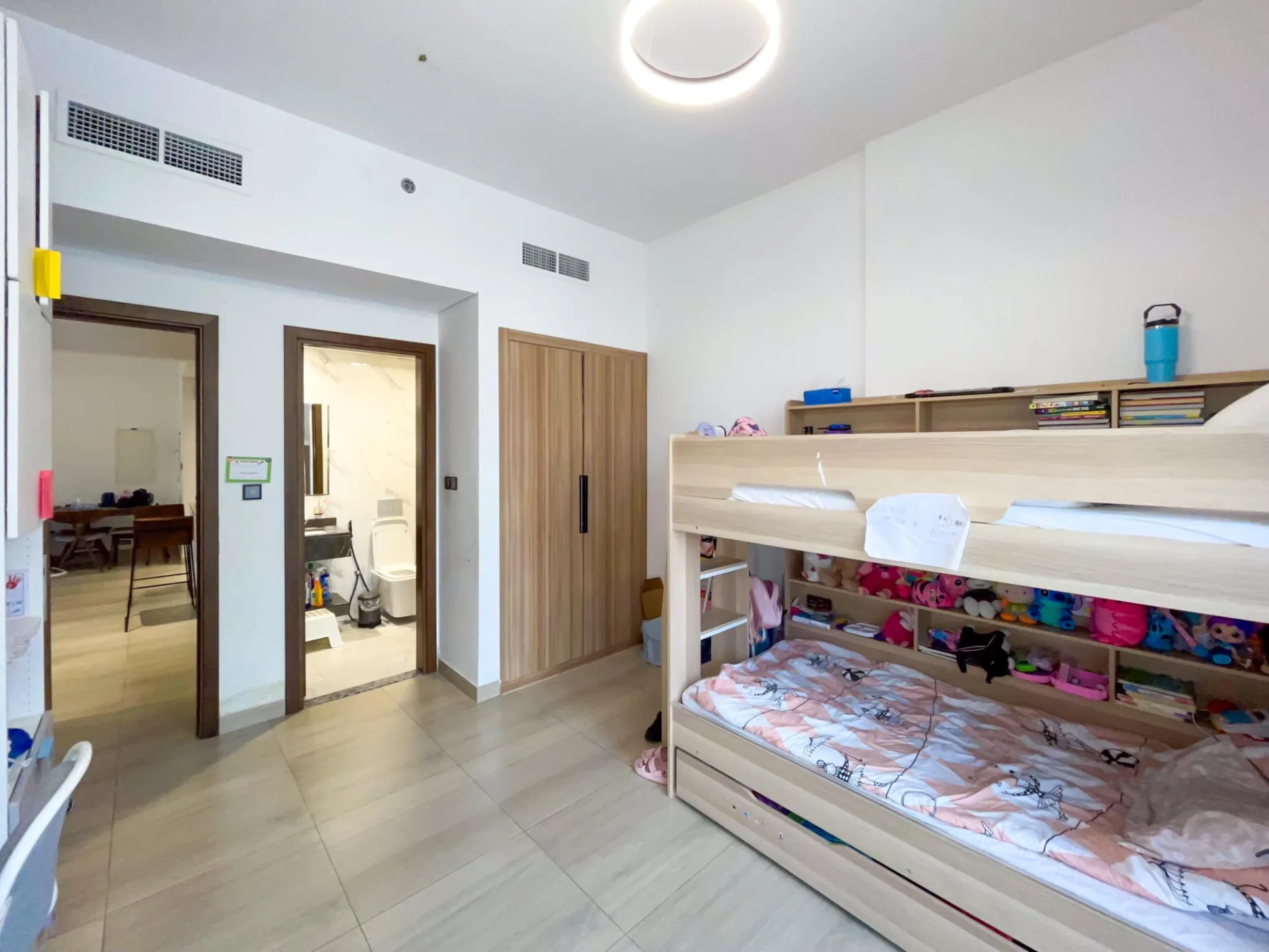 GRAND AGENCEMENT - VACANT - MEUBLÉ – Appartement Dubai (12/30)