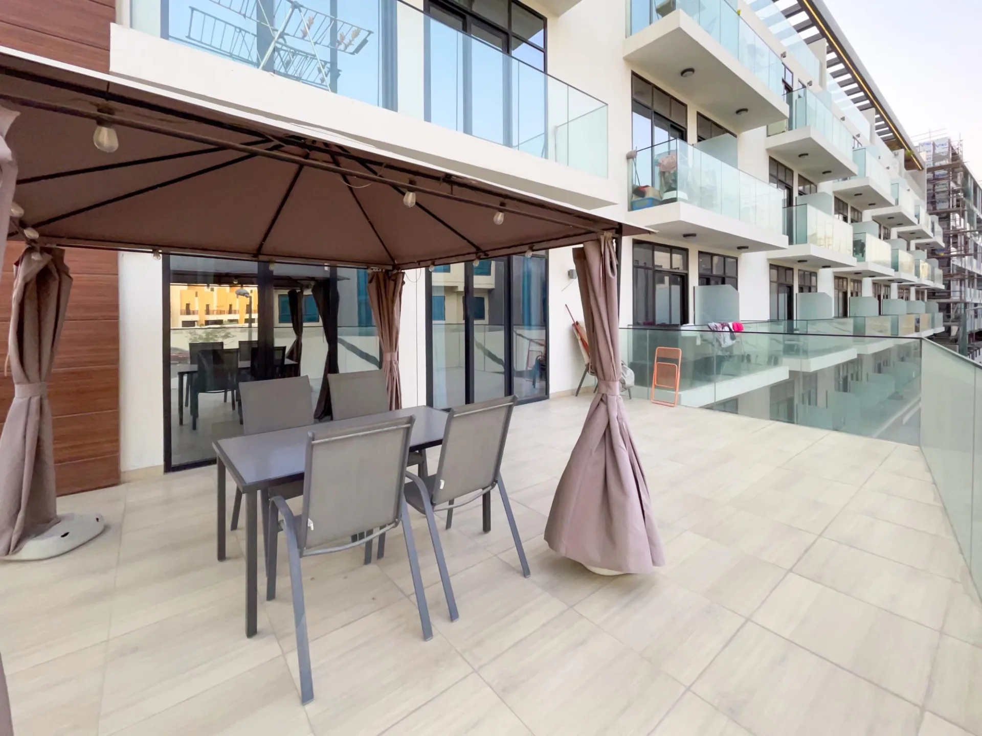 GRAND AGENCEMENT - VACANT - MEUBLÉ – Appartement Dubai (19/30)