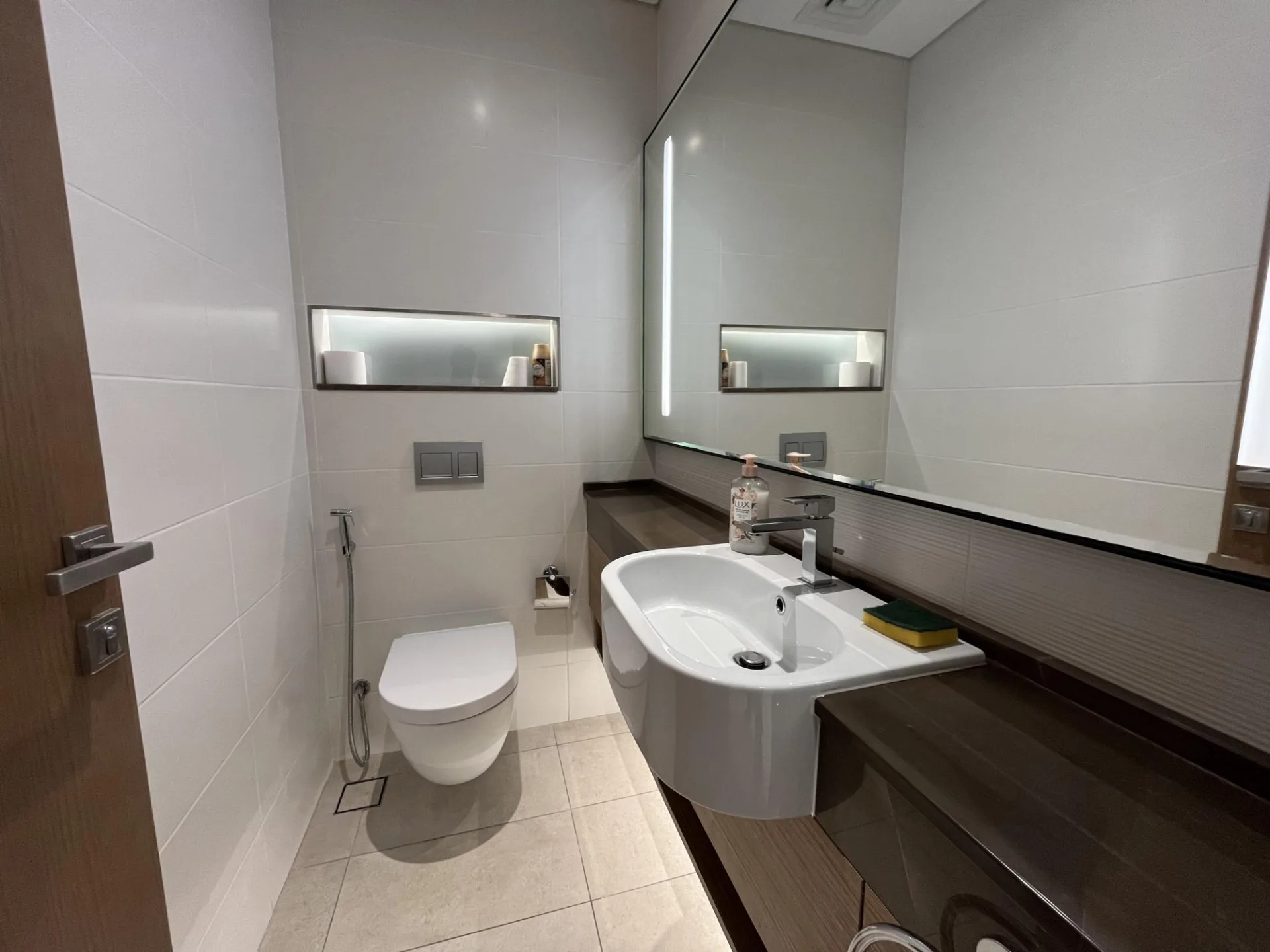 1150395-1149196-img-7941-2jpg MEILLEURE OFFRE - ÉTAGE ÉLEVÉ - VUE SUR LE RUISSEAU – Appartement Dubai (18/23)