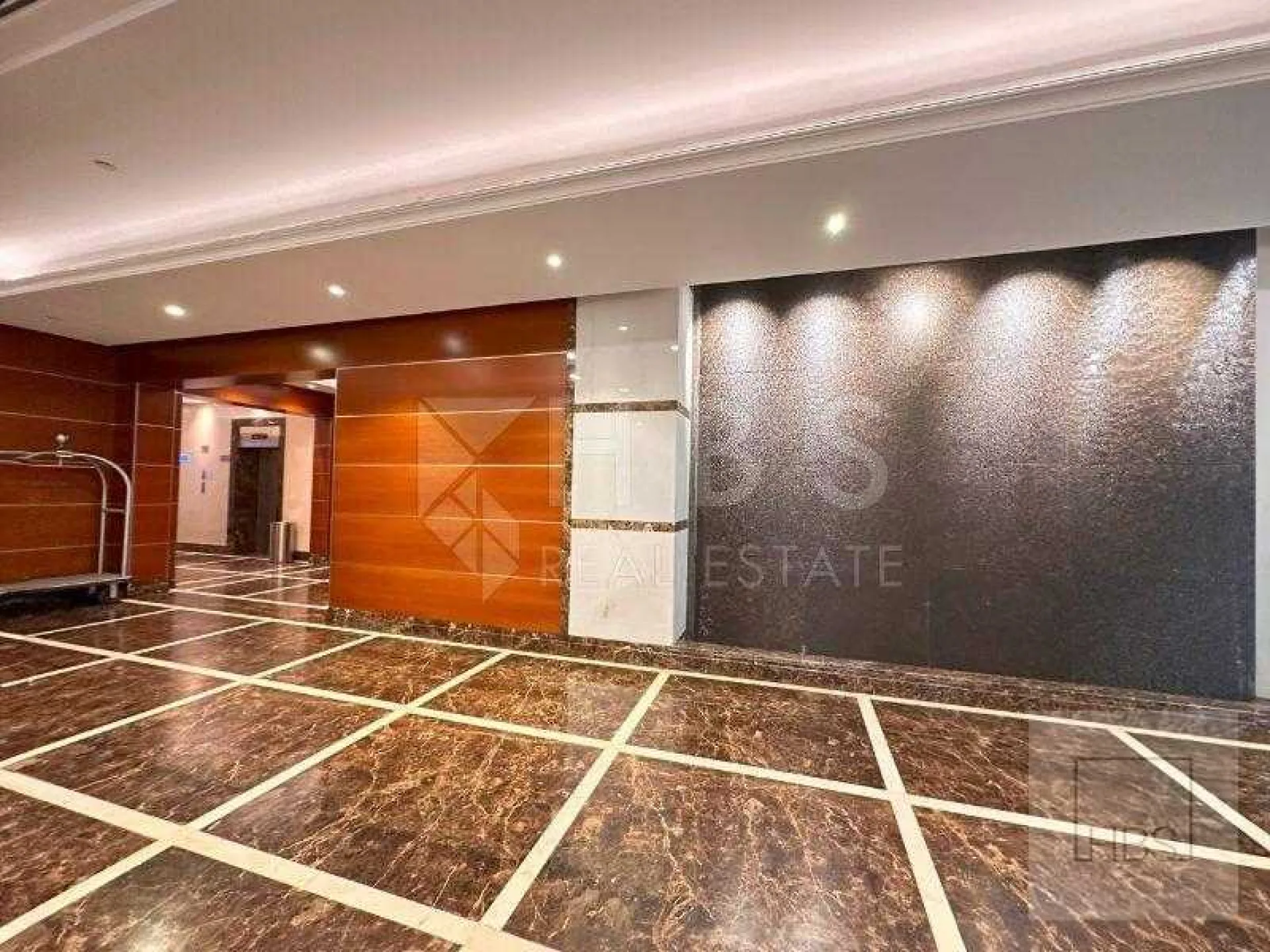 1150439-m0wfg4te4vigxhlhskfq8m8940kg4g1zuadhoh2o Meublé | Emplacement de choix | Disponible bientôt – Appartement Dubai (11/11)
