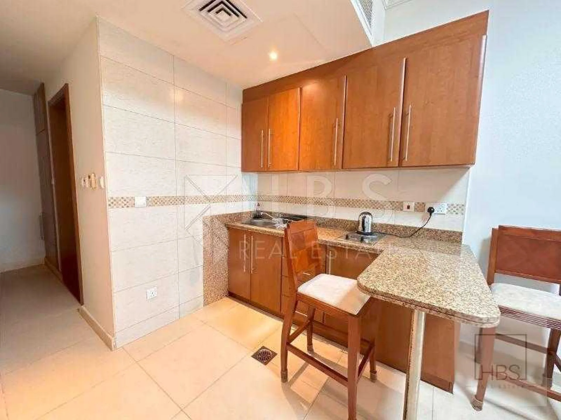 1150445-xsduoaqp3jg3mdphjthzel9qqieuwxtmmwboucqr Meublé | Emplacement de choix | Disponible bientôt – Appartement Dubai (3/11)
