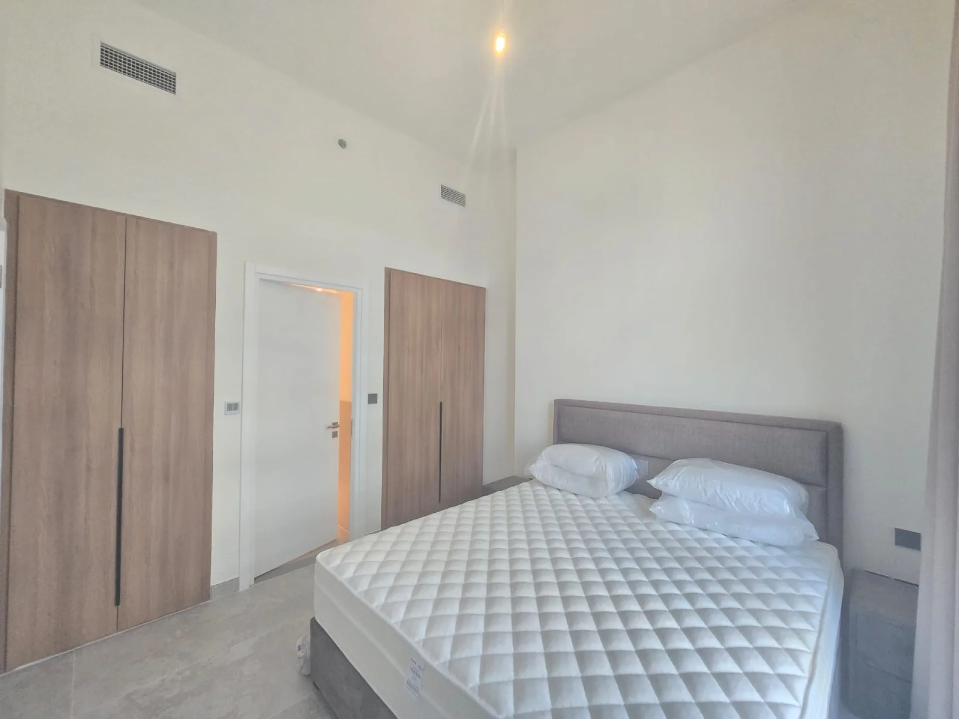 IMMENSE AGENCEMENT | 1 CHAMBRE | MEUBLÉ – Appartement Dubai (2/9)