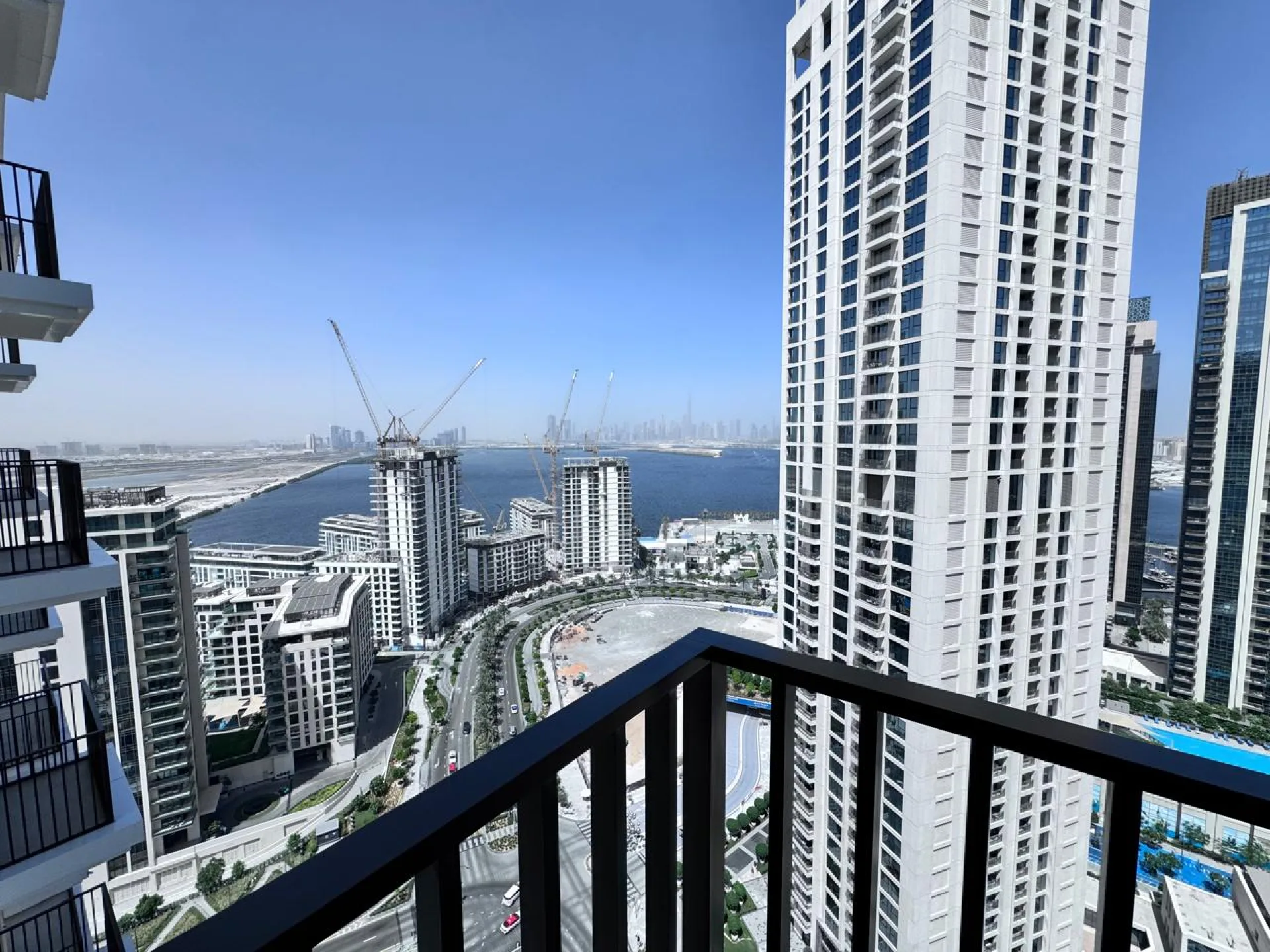 VUE SUR L’HORIZON URBAIN - EMPLACEMENT DE CHOIX - LIBRE – Appartement Dubai (24/30)