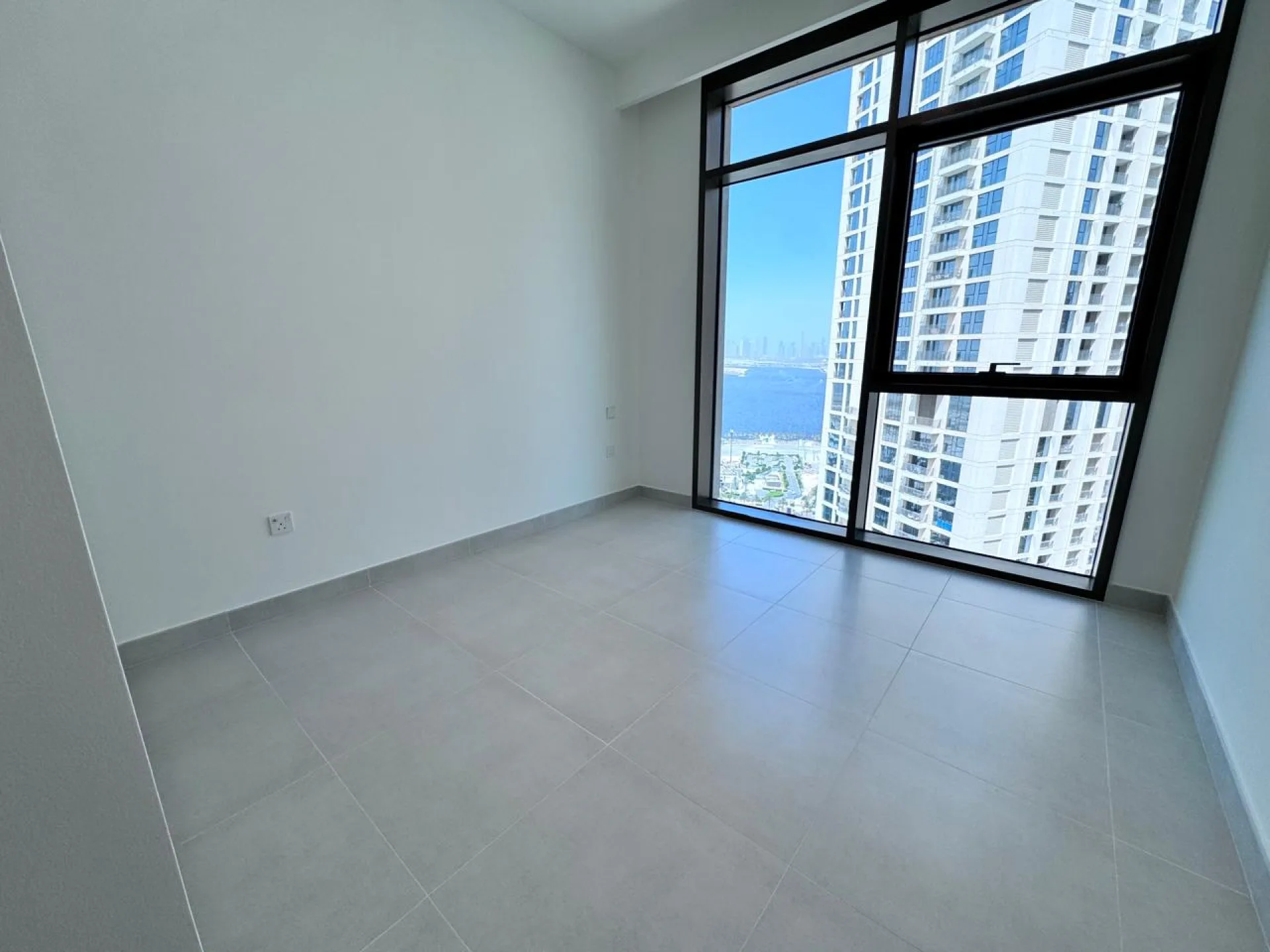 VUE SUR L’HORIZON URBAIN - EMPLACEMENT DE CHOIX - LIBRE – Appartement Dubai (25/30)