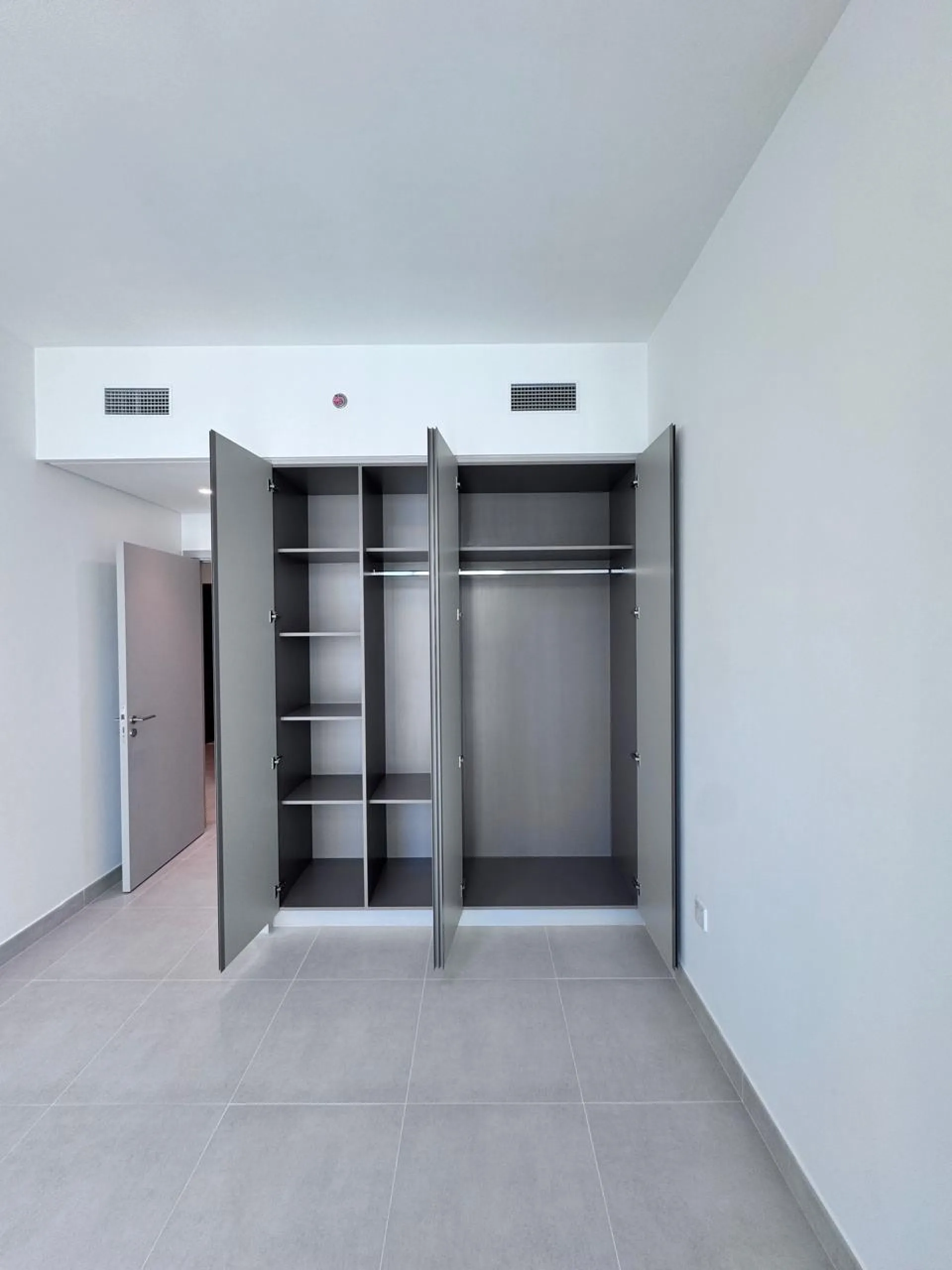 VUE SUR L’HORIZON URBAIN - EMPLACEMENT DE CHOIX - LIBRE – Appartement Dubai (29/30)