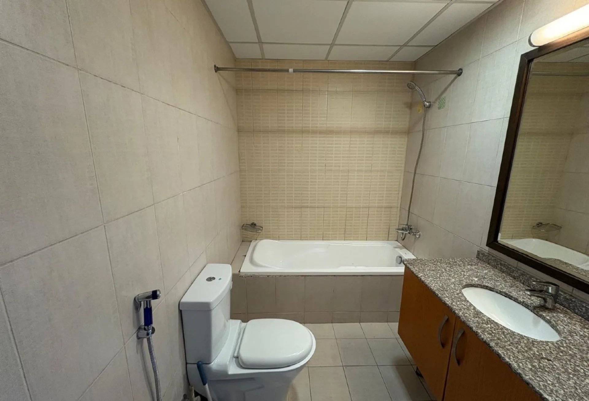 1151623-8 ÉTAGE INFÉRIEUR | À QUELQUES PAS DU MÉTRO | ENTIÈREMENT MEUBLÉ – Appartement Dubai (8/14)