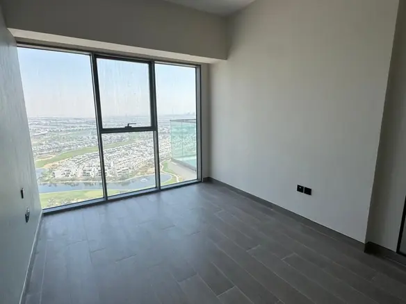 Étage élevé | Loué | Vue imprenable sur le golf – Appartement Dubai (1/14)