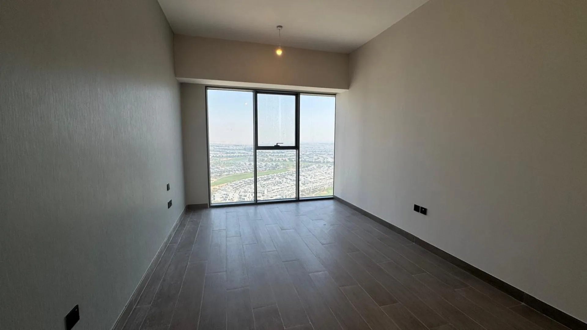 Étage élevé | Loué | Vue imprenable sur le golf – Appartement Dubai (4/14)