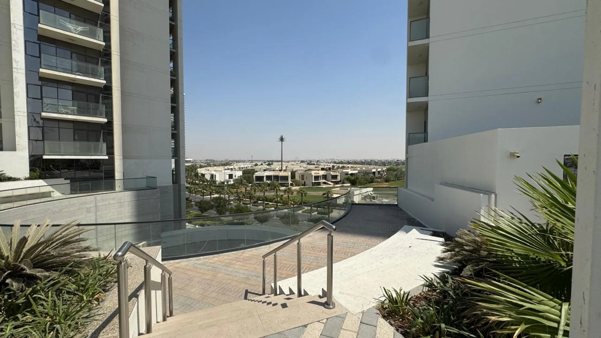 Étage élevé | Loué | Vue imprenable sur le golf – Appartement Dubai (14/14)