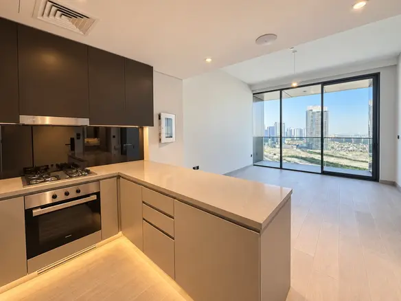 Emplacement premium - Cuisine équipée - Étage élevé – Appartement Dubai (1/13)