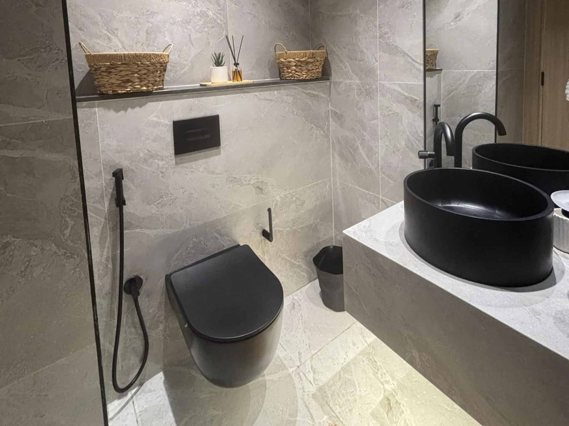 EMPLACEMENT PRIVILÉGIÉ - MEUBLÉ - PRIX ABORDABLE – Appartement Dubai (3/21)