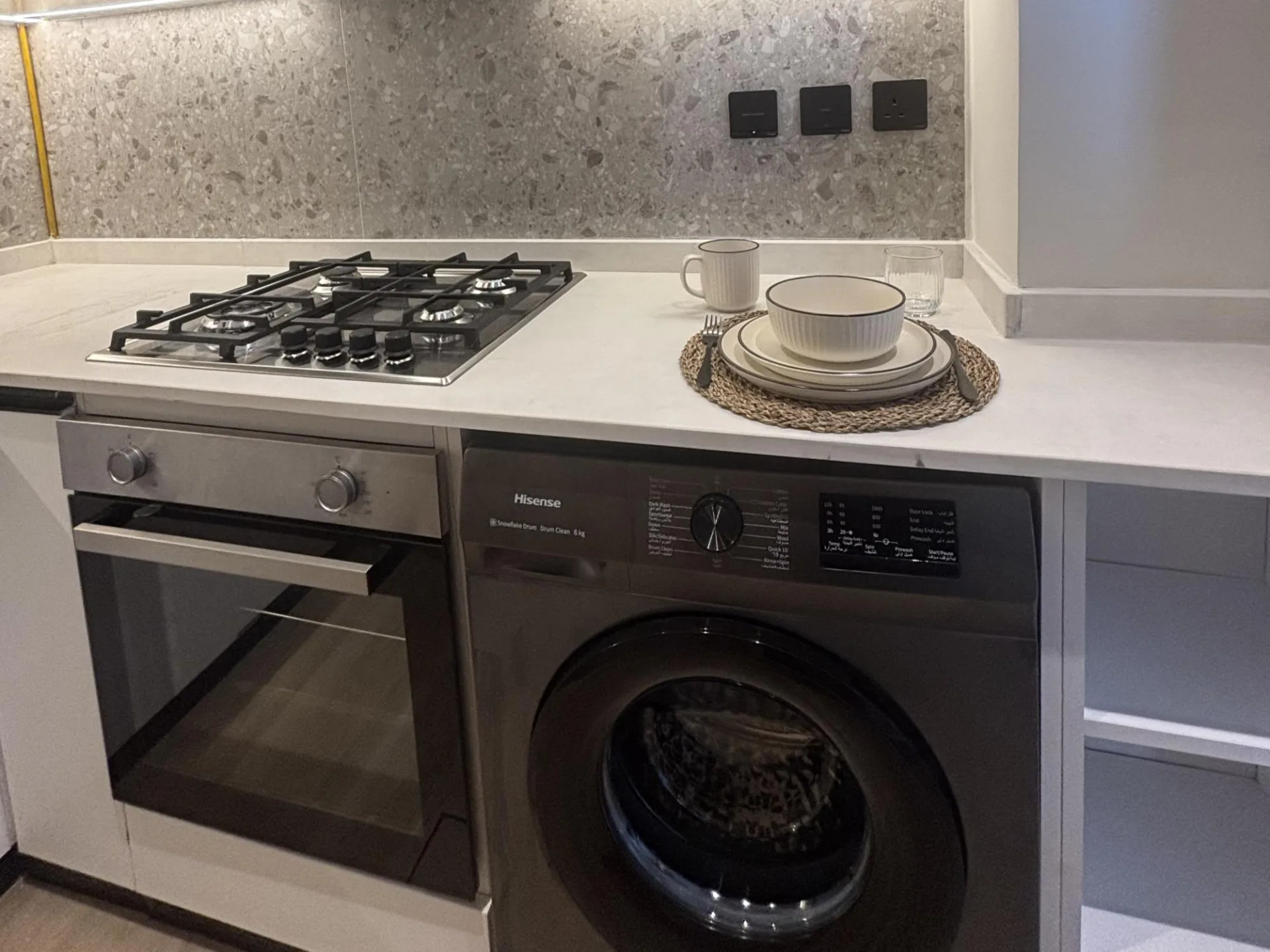 EMPLACEMENT PRIVILÉGIÉ - MEUBLÉ - PRIX ABORDABLE – Appartement Dubai (7/21)