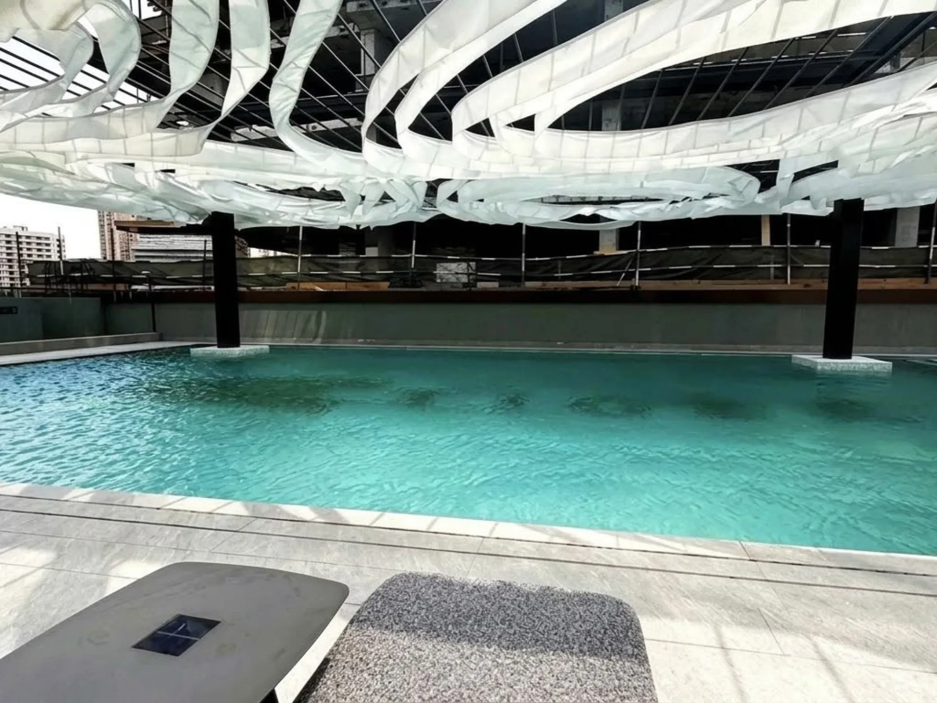 EMPLACEMENT PRIVILÉGIÉ - MEUBLÉ - PRIX ABORDABLE – Appartement Dubai (12/21)