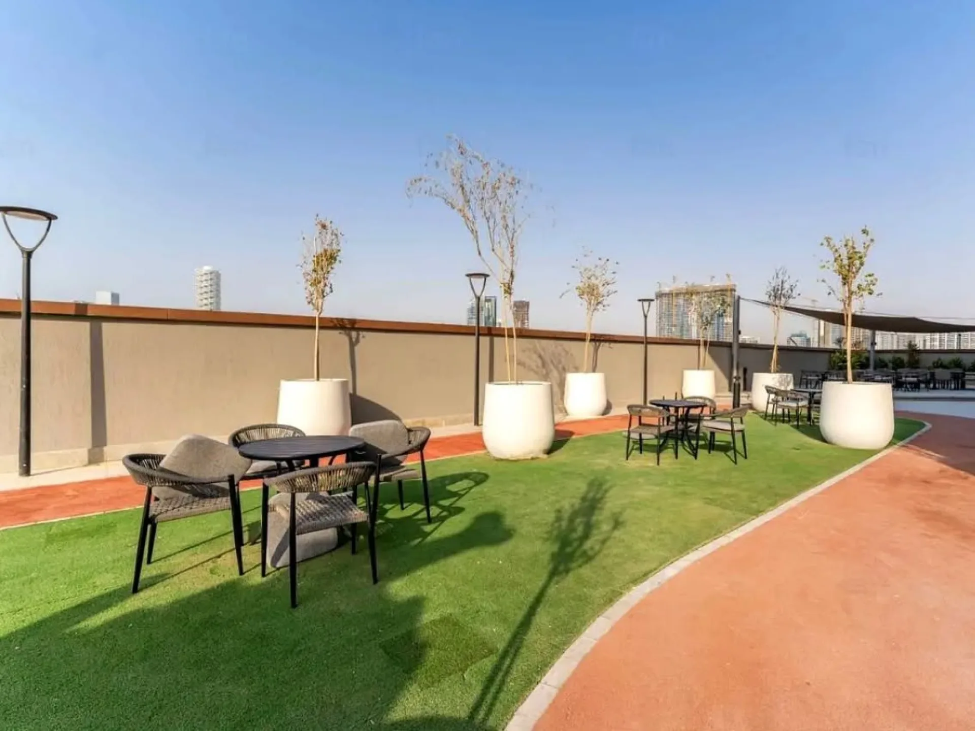 EMPLACEMENT PRIVILÉGIÉ - MEUBLÉ - PRIX ABORDABLE – Appartement Dubai (21/21)