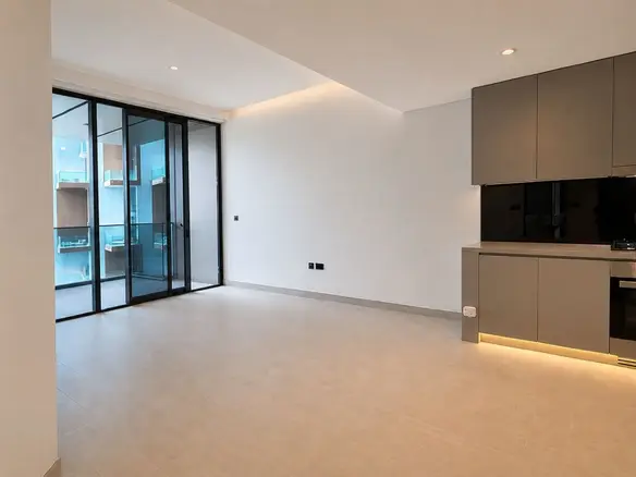TYPE 05 | VIE SUR LE LAGON | VUES SUR LA SKYLINE DEPUIS LA CHAMBRE PRINCIPALE – Appartement Dubai (1/13)