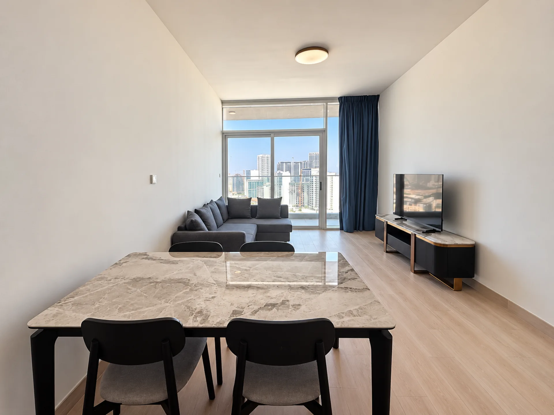 ÉTAGE ÉLEVÉ | MEUBLÉ | VUE SUR LES GRATTE-CIEL DE LA MARINA – Appartement Dubai (3/10)
