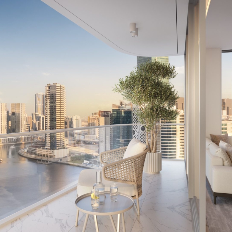 39436 dg1 balcony - Immobilier Dubai