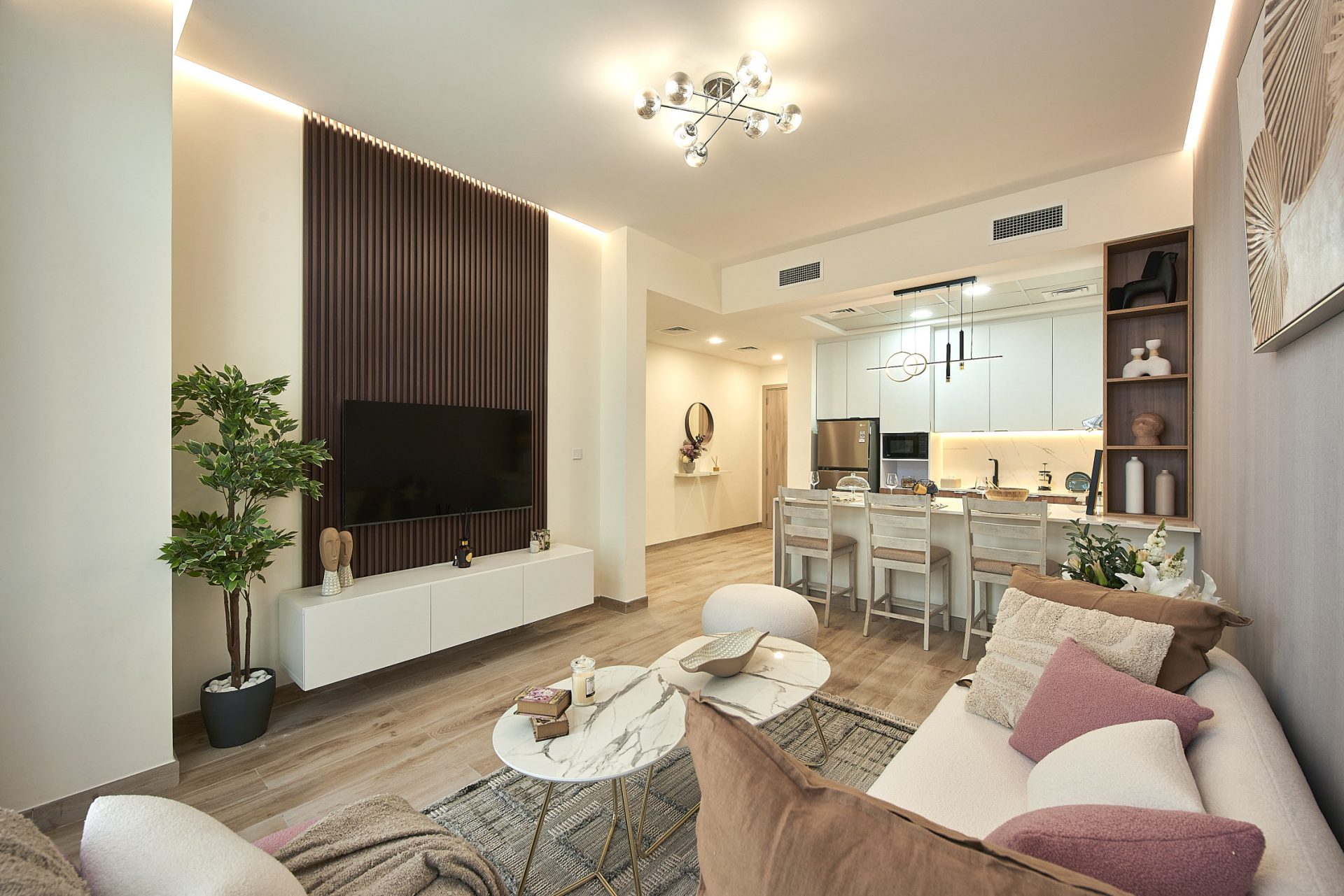 51454-48219-living-dining-view Park Boulevard by Meteora Developer: Park Boulevard par Meteora